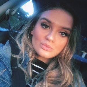 Meet your Posher, Ashlee